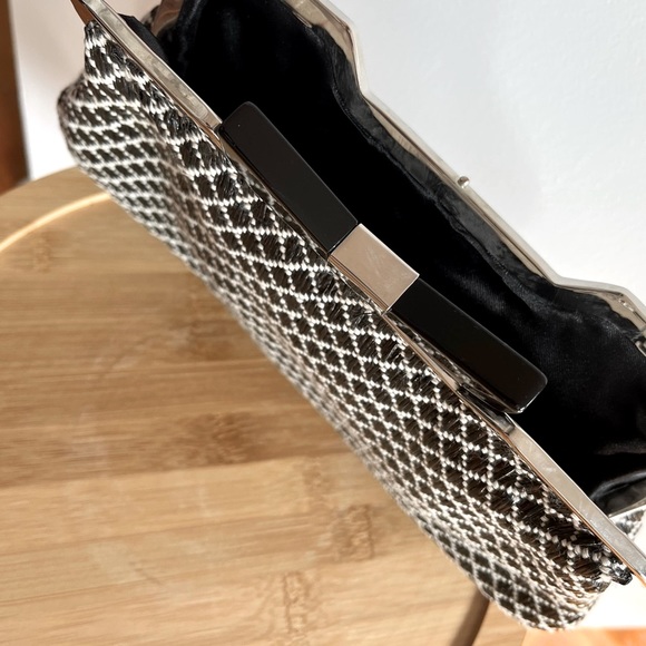 Vintage Style Clutch/ or Shoulder Bag - Picture 5 of 6